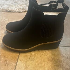 NWT Athlefit Wedge Ankle Boot